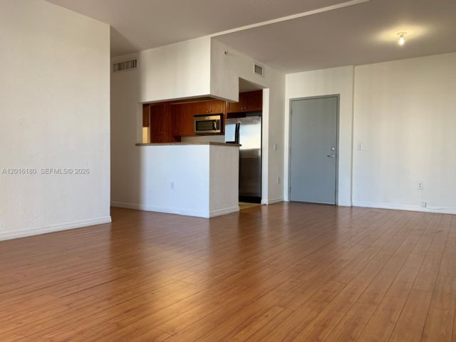  2 BR,  2.00 BTH &nbsp; style home in Miami