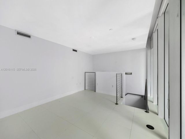 [PHOTO]