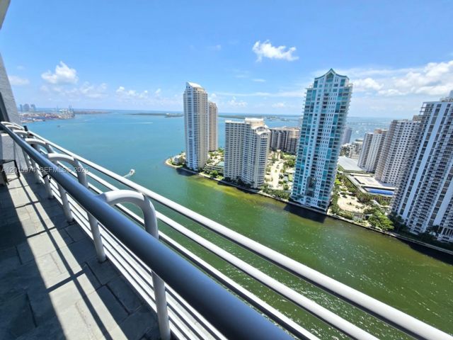  2 BR,  2.00 BTH &nbsp; style home in Miami