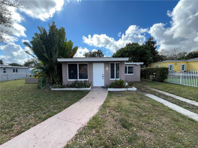  3 BR,  1.00 BTH &nbsp; style home in Miami