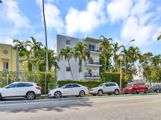  1 BR,  1.50 BTH &nbsp; style home in Carl Fisher