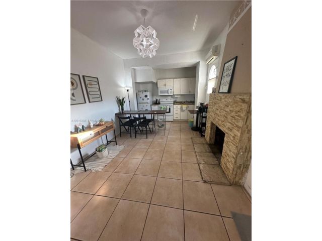  1 BR,  1.00 BTH &nbsp; style home in Miami