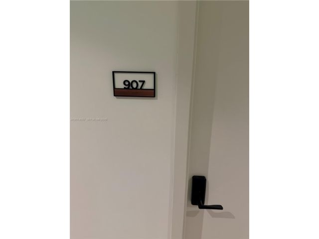  1 BR,  1.00 BTH &nbsp; style home in Miami
