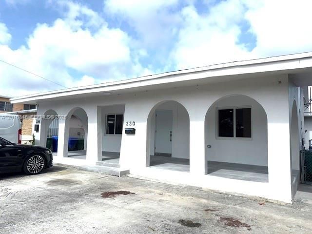  3 BR,  2.00 BTH &nbsp; style home in Miami