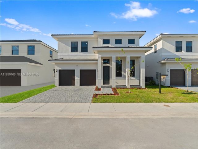  5 BR,  4.00 BTH &nbsp;European style home in Miami