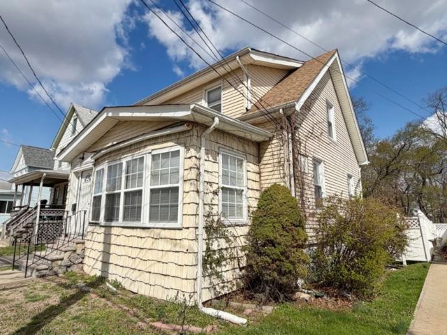 [South River Real Estate, listing number 3339371]