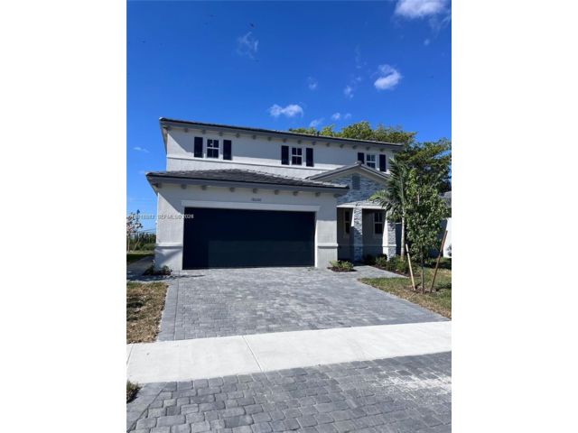  4 BR,  2.50 BTH &nbsp; style home in Miami