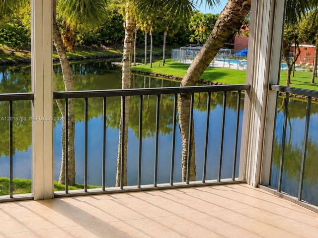 [Weston Real Estate, listing number 3339394]