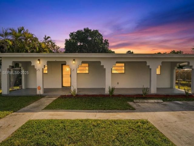  5 BR,  2.00 BTH &nbsp; style home in Cutler Bay