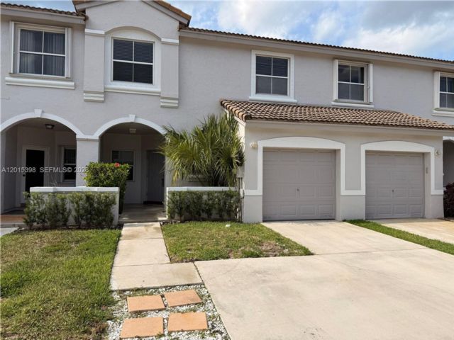 [Pembroke Pines Real Estate, listing number 3339472]