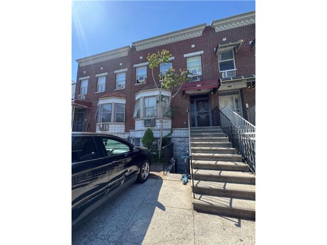 Studio,  0.00 BTH &nbsp;Multi-family style home in Bushwick