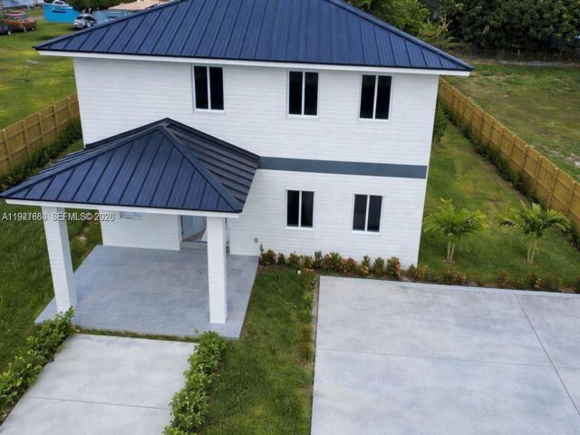  6 BR,  4.00 BTH &nbsp; style home in Florida City