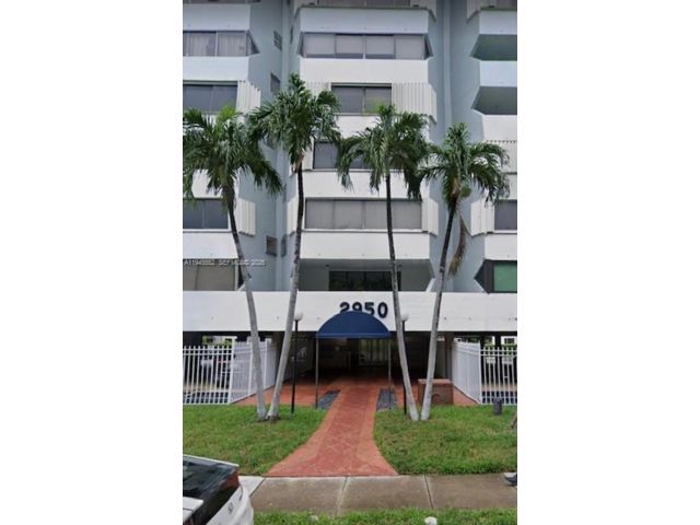  2 BR,  2.00 BTH &nbsp;European style home in Miami