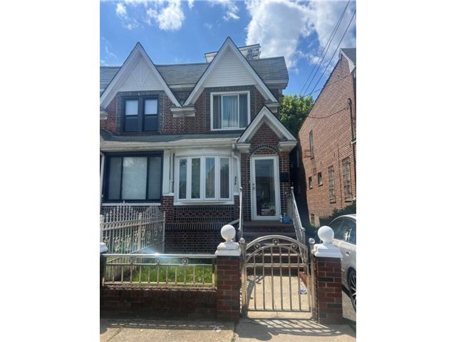  2 BR,  1.00 BTH &nbsp;Single family style home in East Flatbush