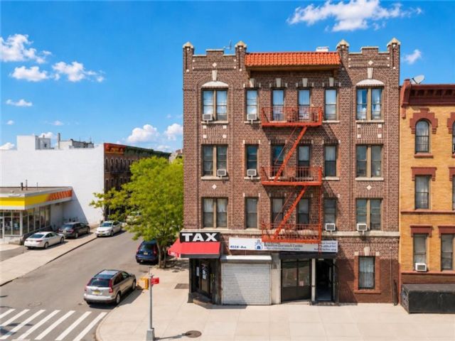 Studio,  0.00 BTH &nbsp;Mixed use style home in Sunset Park