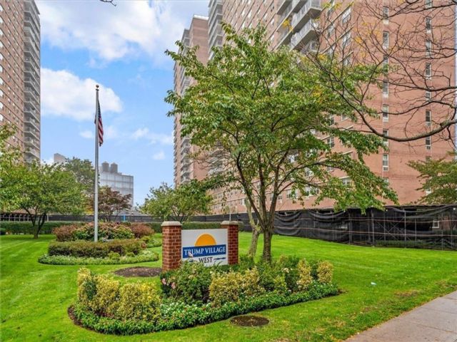  2 BR,  1.50 BTH &nbsp;Co-op style home in Brighton Beach