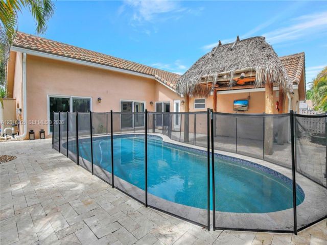  4 BR,  2.50 BTH &nbsp; style home in Davie