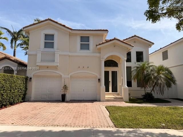  4 BR,  3.50 BTH &nbsp; style home in Medley