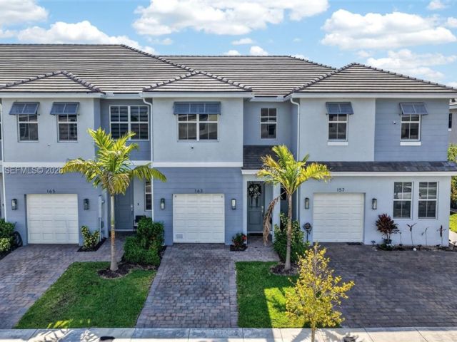  3 BR,  2.50 BTH &nbsp;Townhouse style home in Homestead