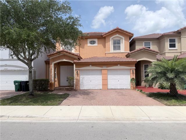  3 BR,  2.50 BTH &nbsp; style home in Medley