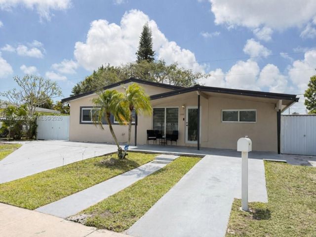  4 BR,  3.00 BTH &nbsp; style home in Miami