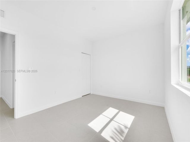 [PHOTO]