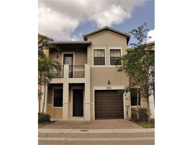 4 BR,  3.50 BTH &nbsp; style home in Medley