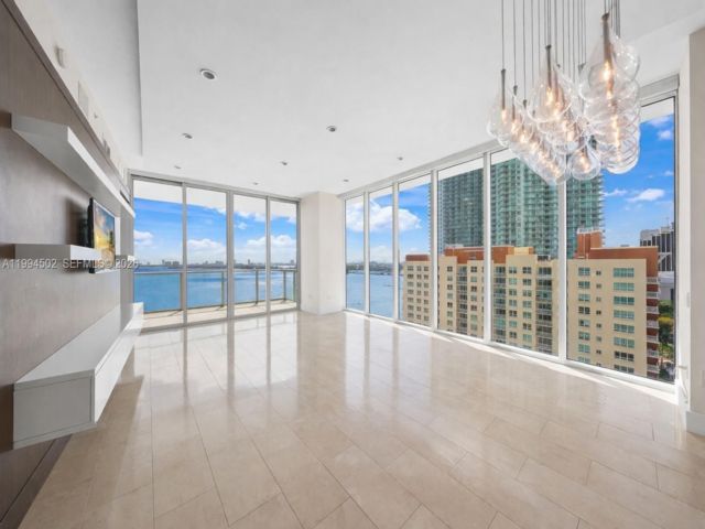  3 BR,  3.00 BTH &nbsp; style home in Miami