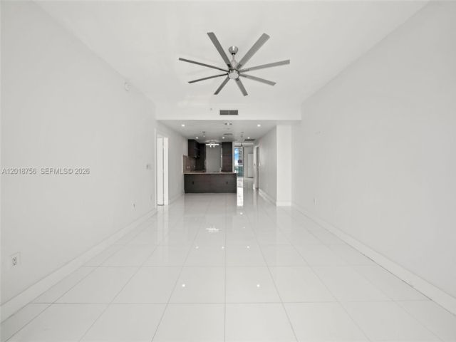 [PHOTO]