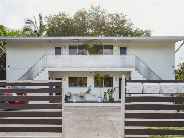  2 BR,  1.00 BTH &nbsp; style home in El Portal