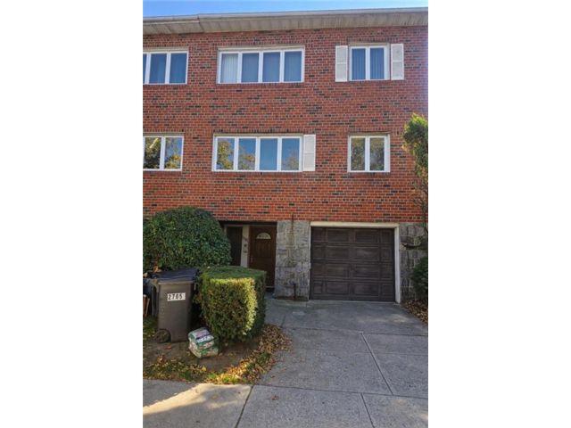  7 BR,  5.00 BTH &nbsp;Multi-family style home in Mill Basin