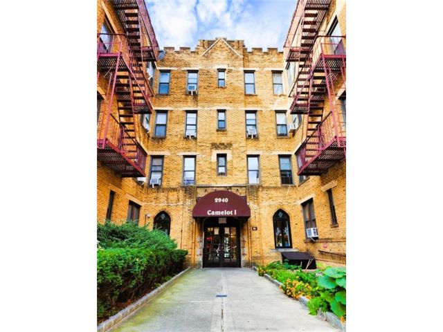  1 BR,  1.00 BTH &nbsp;Co-op style home in Sheepshead Bay