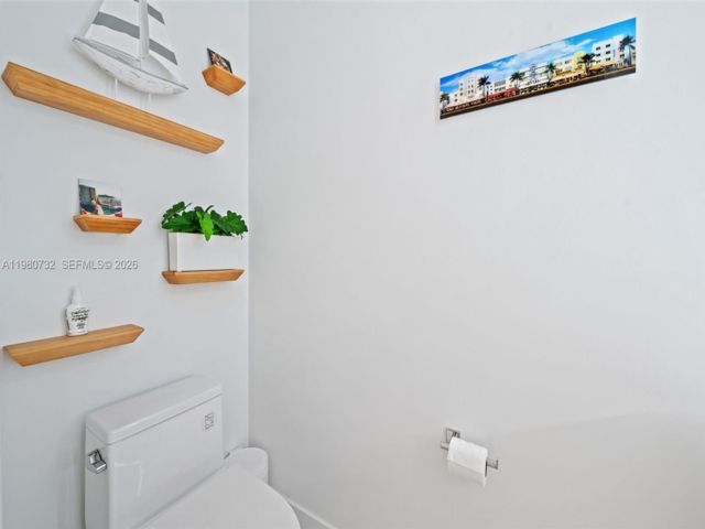 [PHOTO]