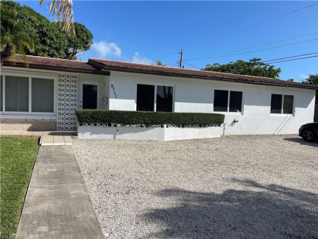  3 BR,  2.00 BTH &nbsp; style home in Miami