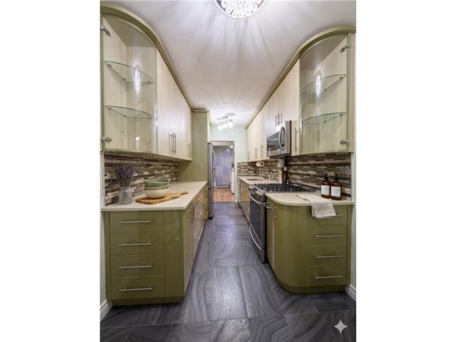  2 BR,  1.00 BTH &nbsp;Co-op style home in Sheepshead Bay