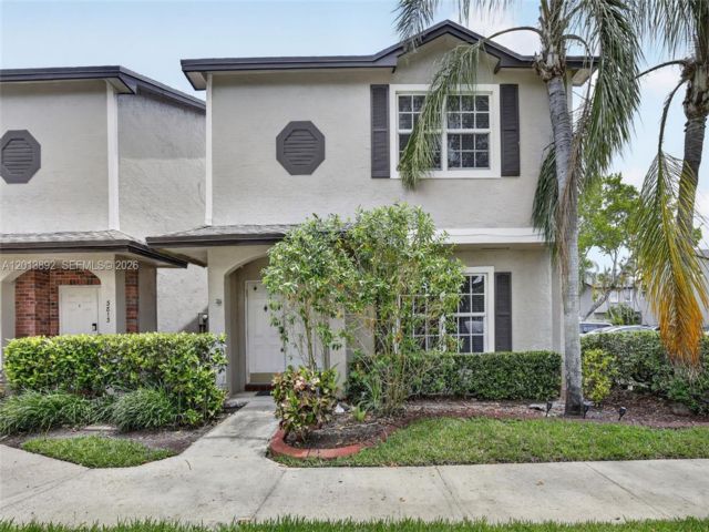  3 BR,  2.50 BTH &nbsp; style home in Sunrise