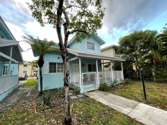  3 BR,  2.50 BTH &nbsp; style home in Miami