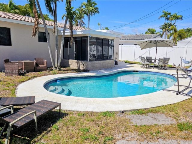  3 BR,  2.00 BTH &nbsp; style home in Oakland Park