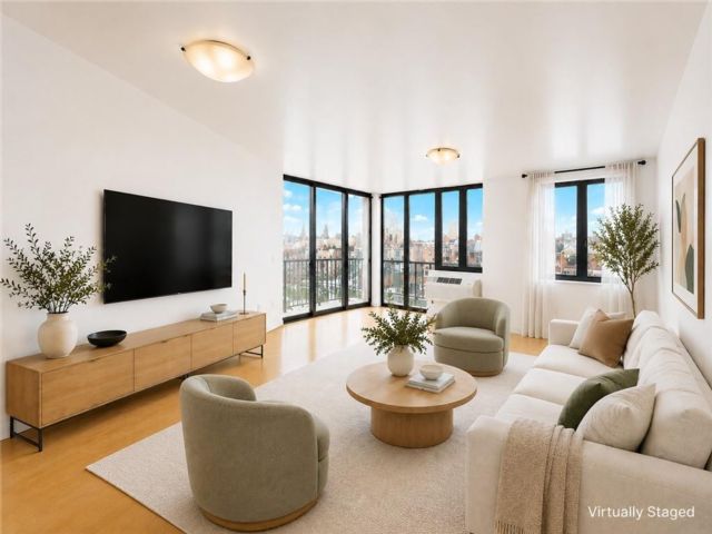 [Middle Village Real Estate, listing number 3339882]