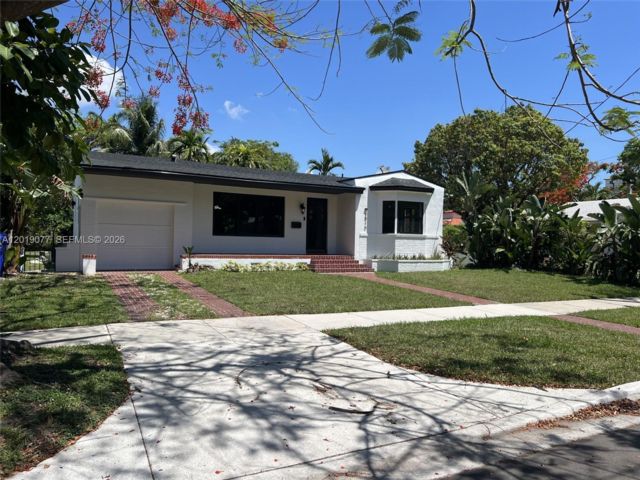  3 BR,  2.00 BTH &nbsp; style home in Miami