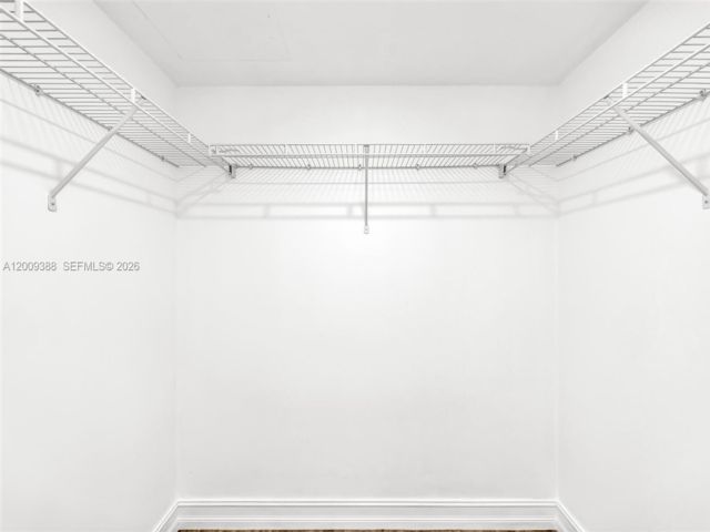 [PHOTO]