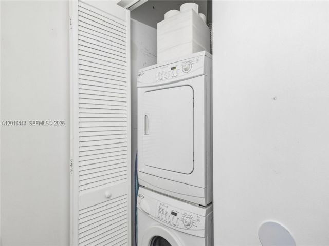 [PHOTO]