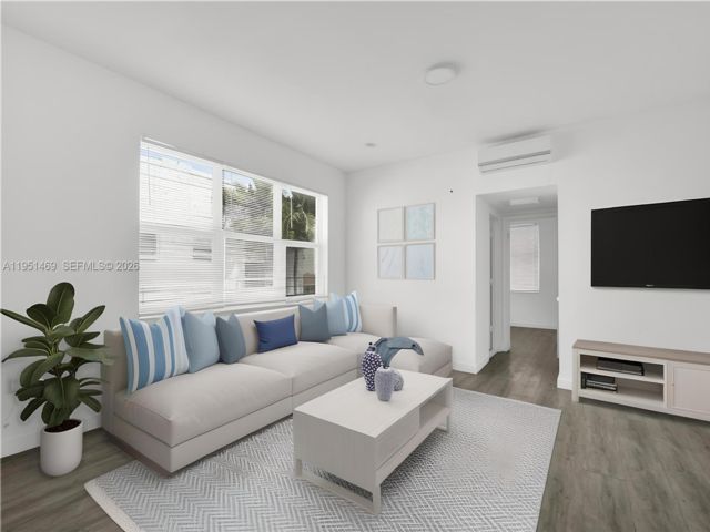  1 BR,  1.00 BTH &nbsp; style home in Miami