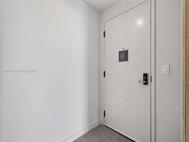 [PHOTO]