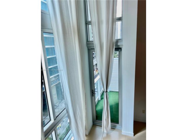 [PHOTO]