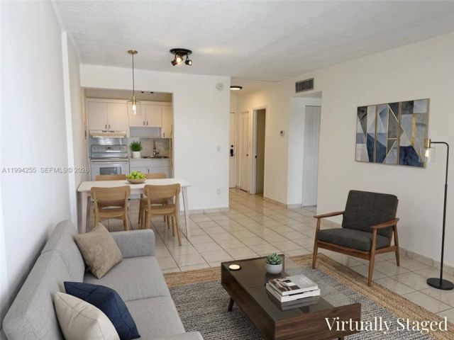  1 BR,  1.00 BTH &nbsp; style home in Miami