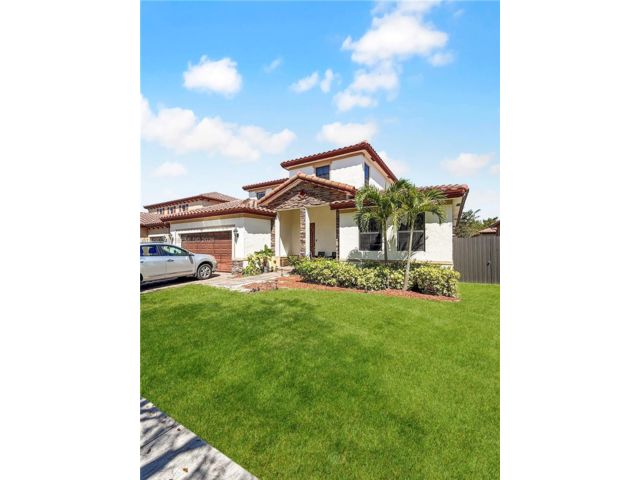  4 BR,  3.50 BTH &nbsp;European style home in Homestead
