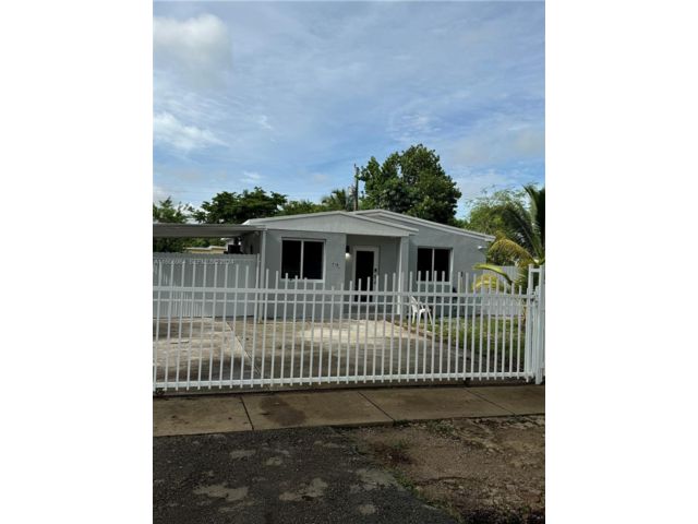  2 BR,  1.00 BTH &nbsp; style home in North Miami
