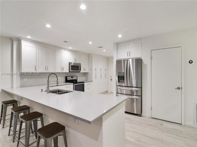  3 BR,  2.00 BTH &nbsp; style home in Miami