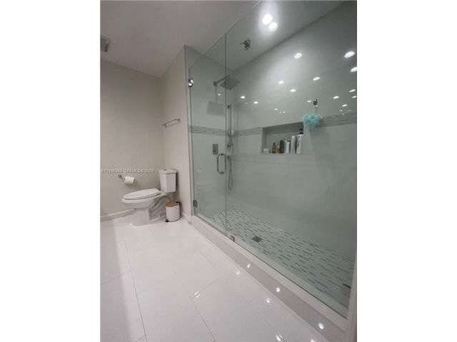 [PHOTO]